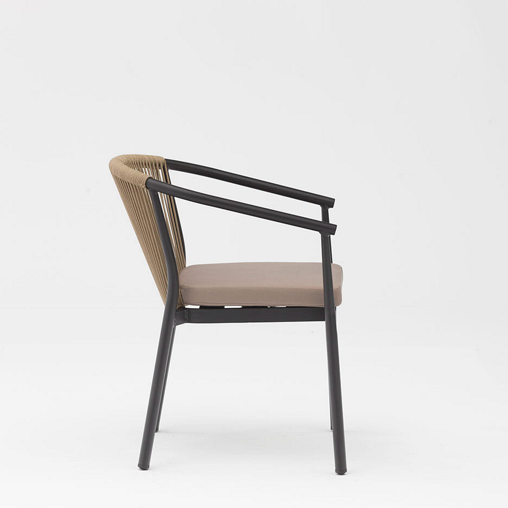 Nouveau Moderne Vente Chaude Corde Art Conception Élastique Doux Dos Coussin En Aluminium Terrasse Plage Jardin Corde Chaise Extérieure
