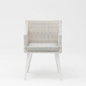 Nouveau Design Artisanal Moderne Rotin Tressé Terrasse Jardin Chaise De Plage Accoudoir Loisirs Rotin Chaise D'extérieur