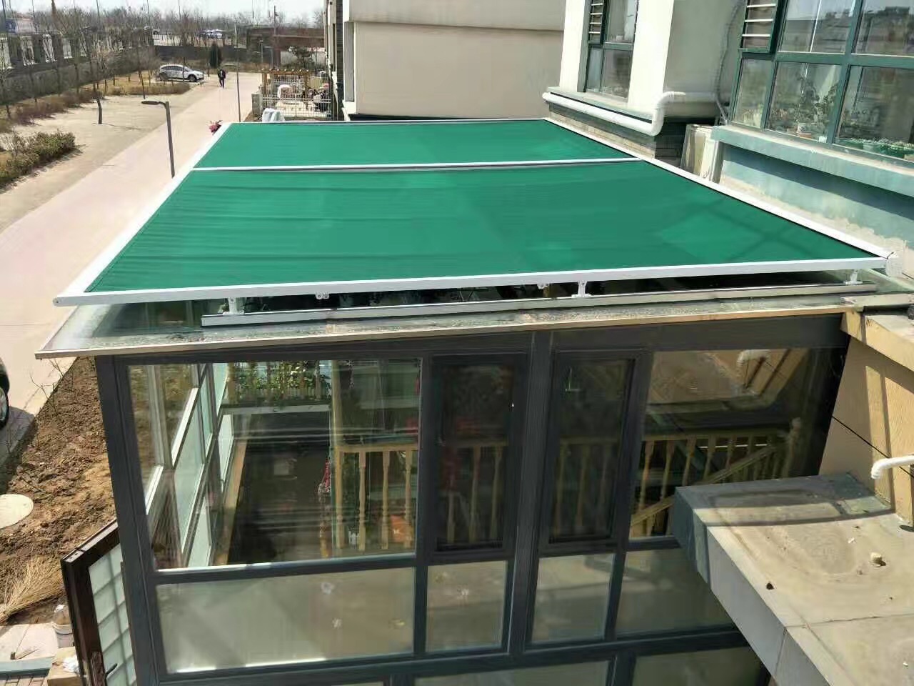 Auvent automatique en aluminium motorisé électrique de fenêtre de toit escamotable faite sur commande de patio extérieur de jardin