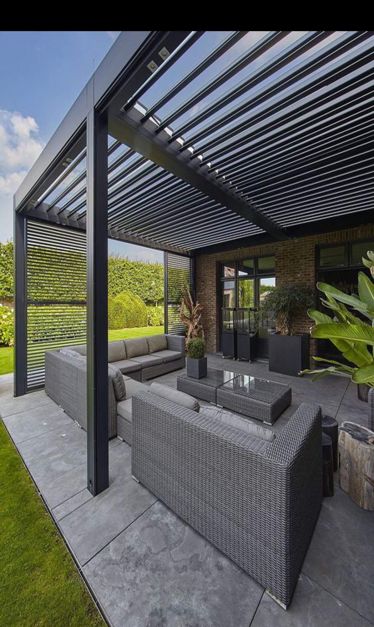 Auvent de jardin en aluminium étanche résistant au vent et rétractable électrique extérieur motorisé par métal extérieur