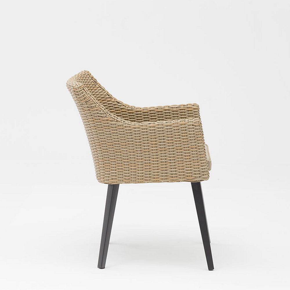 Nouveau Design Artisanal Moderne Rotin Tressé Terrasse Jardin Chaise De Plage Accoudoir Loisirs Rotin Chaise D'extérieur