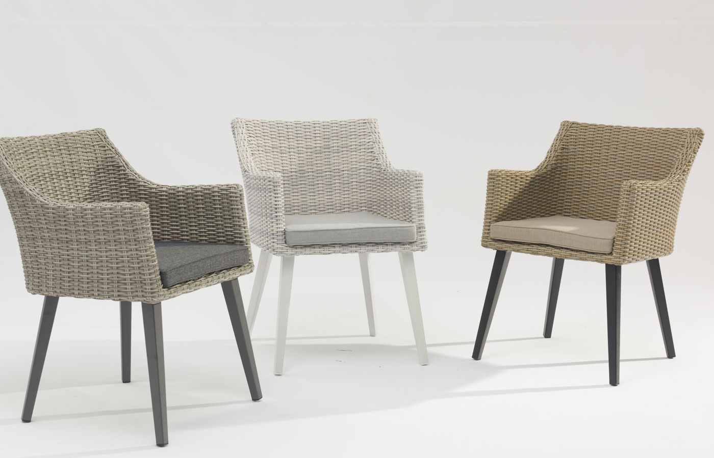 Nouveau Design Artisanal Moderne Rotin Tress&eacute; Terrasse Jardin Chaise De Plage Accoudoir Loisirs Rotin Chaise D'ext&eacute;rieur