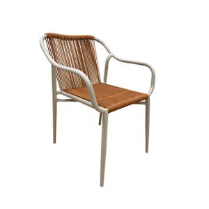 Chaise de salle à manger d'extérieur en corde tissée à la main en aluminium Lomi