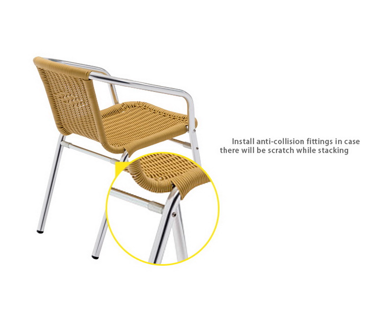 table et chaises d'ext&eacute;rieur