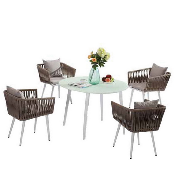 Avantages de l'ensemble de table à manger en verre rond