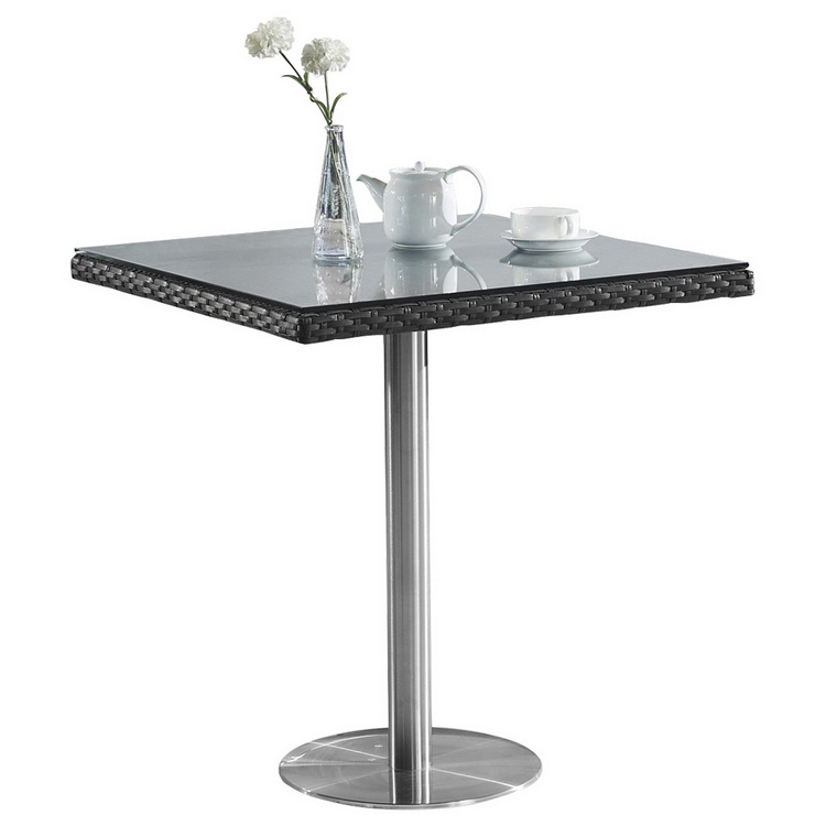 Tables et chaises de style nordique